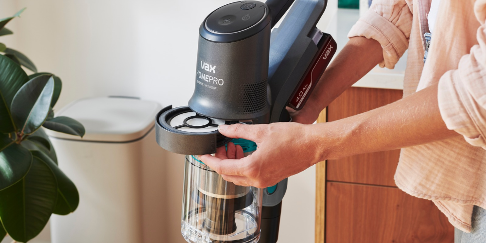 Changing the filter on a Vax HomePro vacuum cleaner